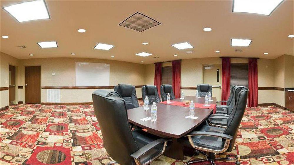 Holiday Inn Express Hotel & Suites Talladega By Ihg Exterior photo
