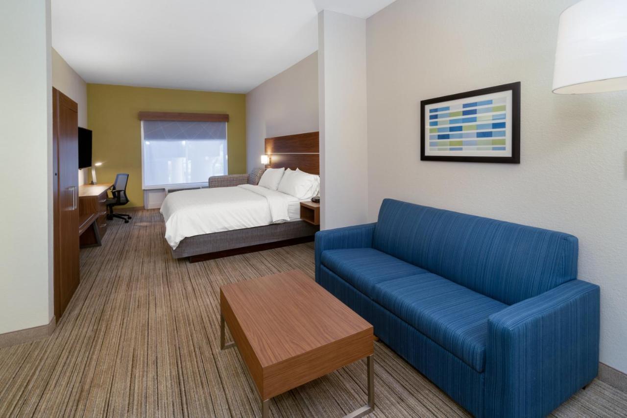Holiday Inn Express Hotel & Suites Talladega By Ihg Exterior photo