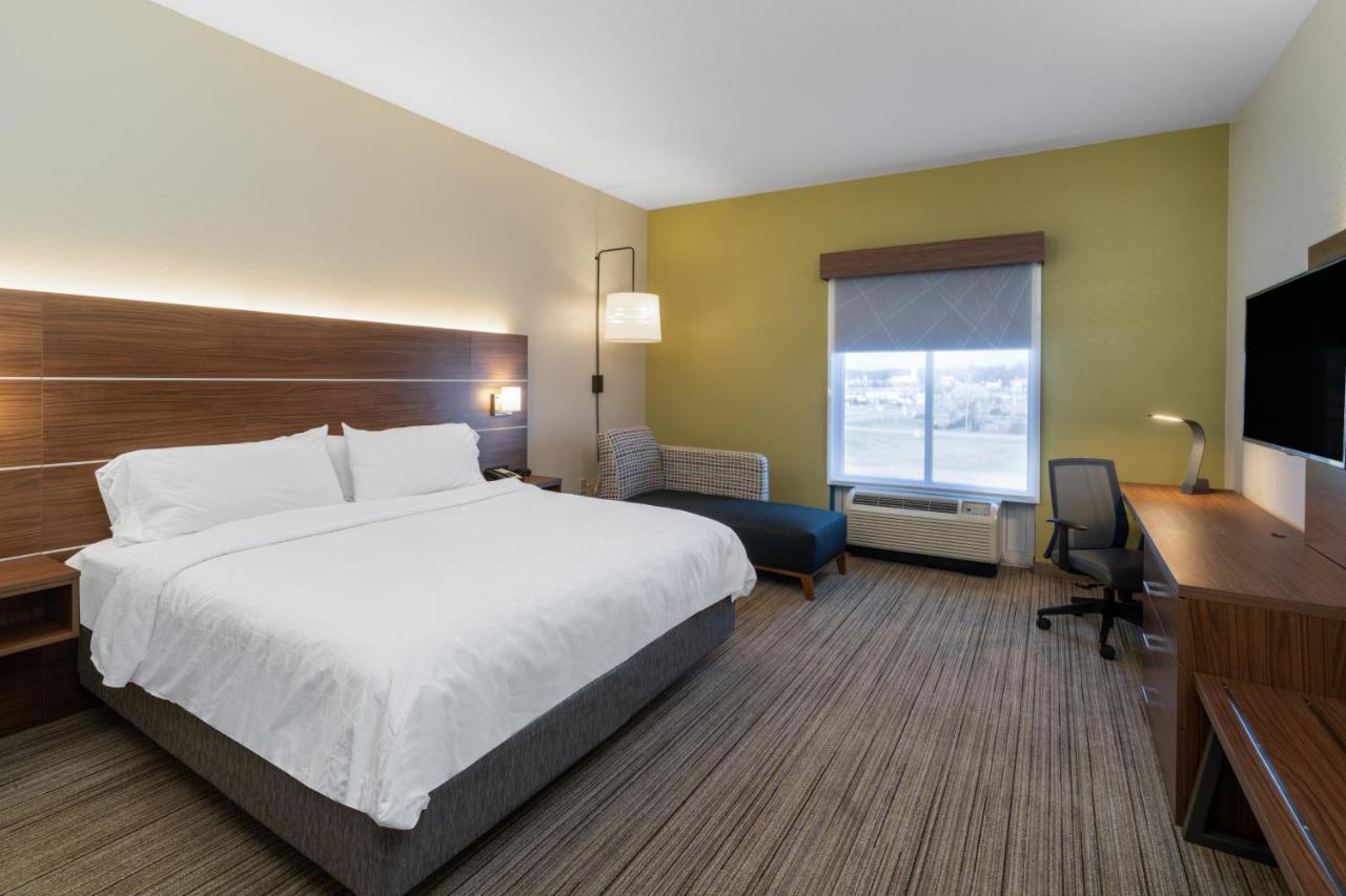 Holiday Inn Express Hotel & Suites Talladega By Ihg Exterior photo